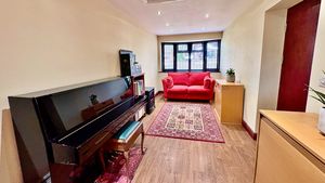 Photo 8- click for photo gallery